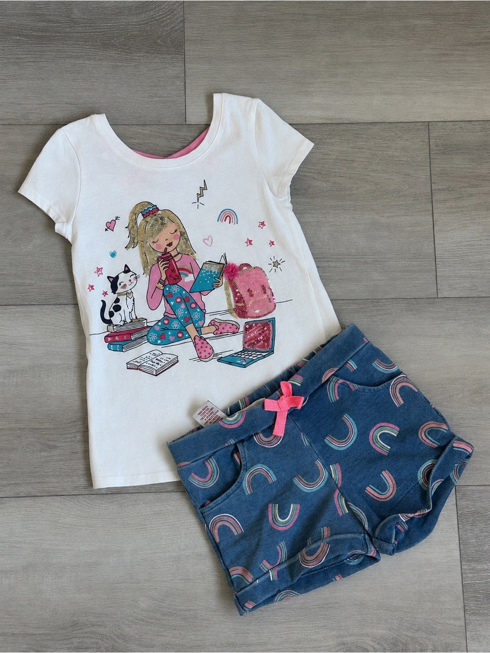Cynthia Rowley Outfit Size 4 White Blue Rainbow Graphic Shorts